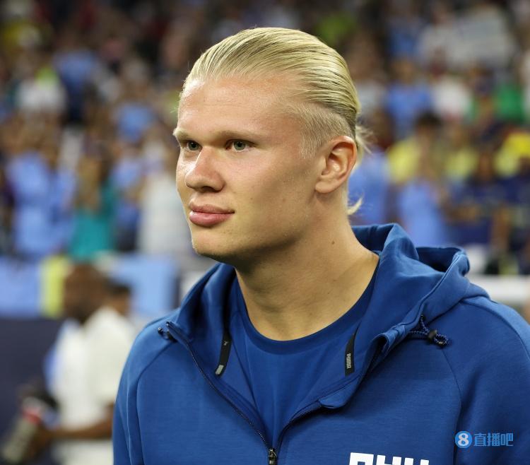 容里稳步逼 容里稳步逼