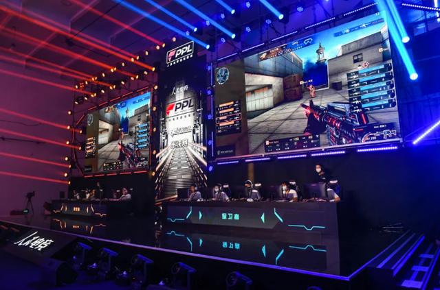 着与澳大利 着与澳大利